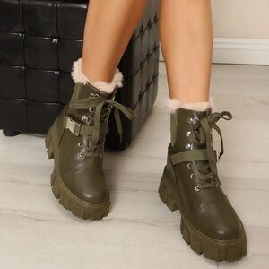 CAPE ROBBIN GOAL DRIVEN BOOTS 💥